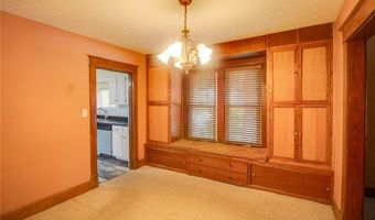 2801 Hillcrest Ave, Alton, IL 62002