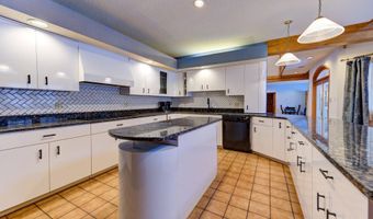 9 University Pl, Amsterdam, NY 12010