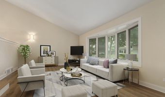 2003 E Lillian Ln, Arlington Heights, IL 60004