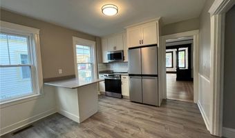 65 Burton St 1, Bristol, RI 02809