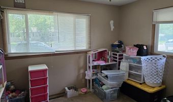 651 W Pearl St, Aurora, MO 65605