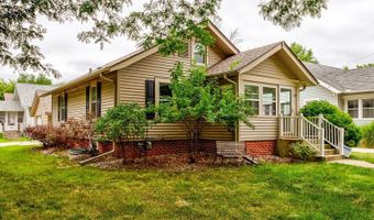 129 S Maple Ave, Ames, IA 50010