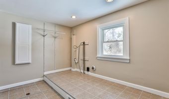 9 Sunset Ln, Bedford, NH 03110