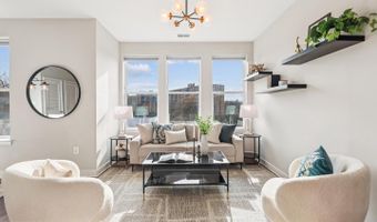 989 S BUCHANAN St #225, Arlington, VA 22204