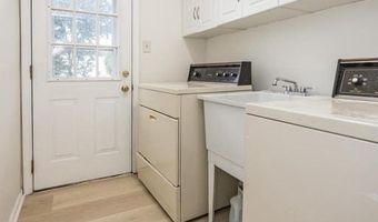 105 HANNUM Dr, Bear, DE 19701