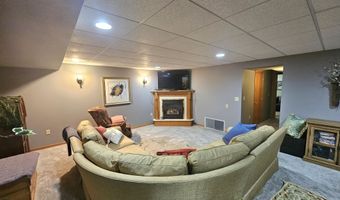 2510 Bobbie Dr, Aberdeen, SD 57401