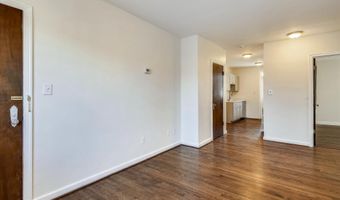 2502 LANGSTON Blvd 2, Arlington, VA 22201
