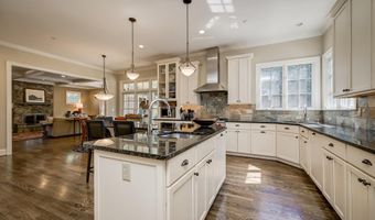 7505 MARBURY Rd, Bethesda, MD 20817