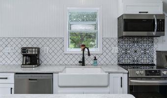 3801 WOODLEY Dr, Alexandria, VA 22309