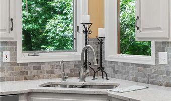4309 Colleen Ct, Arden Hills, MN 55112