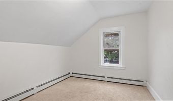 63 Prospect St, Lincoln, RI 02838