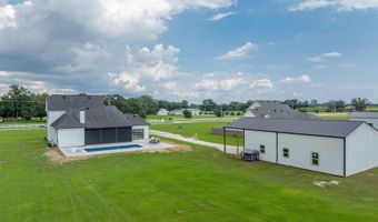 100 Viaulet Rd, Youngsville, LA 70592