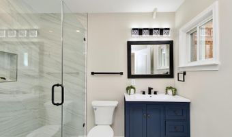 318 N PAYNE St, Alexandria, VA 22314