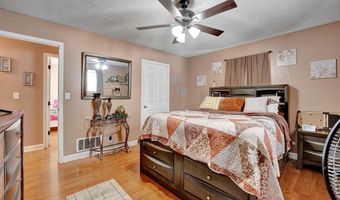 2205 Elmcrest Dr, Bardstown, KY 40004