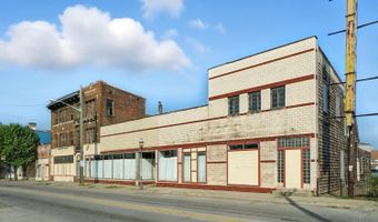 6105 Vine St, Cincinnati, OH 45216