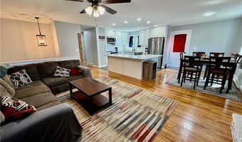 770 Metacom Ave, Bristol, RI 02809