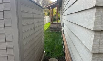 355 W WASHINGTON St, Athena, OR 97813