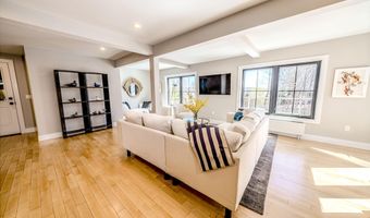 16 Cottage St, Belfast, ME 04915