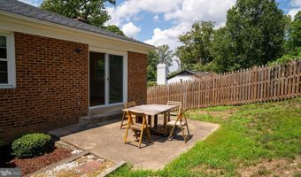 5012 LARNO Dr, Alexandria, VA 22310
