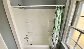 304 Plymouth St, Athens, WV 24712