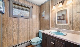 316 Court House Ln, Burrillville, RI 02859
