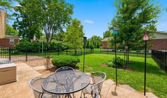 409 Mayfair Dr, Ballwin, MO 63011