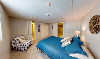 826 Minnie Maddern St, Albert Lea, MN 56007