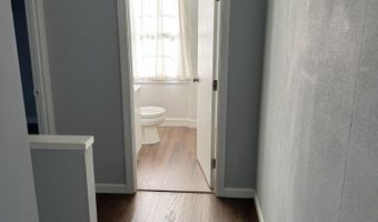 13 Fenway Rd, Branford, CT 06405