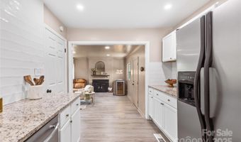 4134 Firethorne Rd, Charlotte, NC 28205