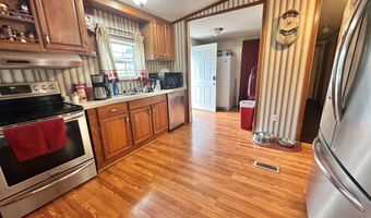 40 Lynn Ln, Big Sandy, TN 28221
