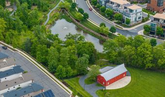 20305 SAVIN HILL Dr, Ashburn, VA 20147