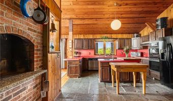 1035 Mohegan Trl, Block Island, RI 02807