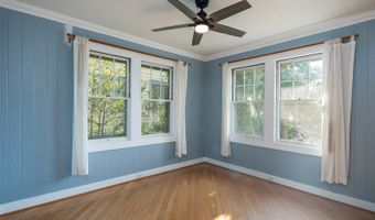 2238 Hoonanea St, Honolulu, HI 96822