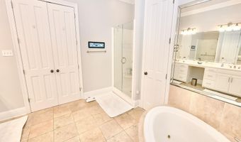 535 Lake Villa Dr, Baton Rouge, LA 70810