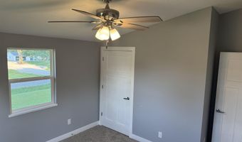 633 N E St, Albia, IA 52531