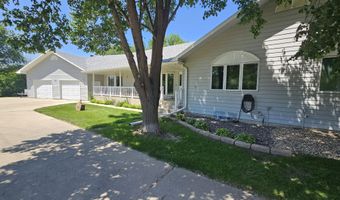 512 W Melgaard Rd, Aberdeen, SD 57401