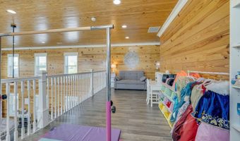 1600 Mary Lamons Rd, Afton, TN 37616