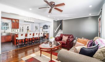 8 Marilyn Rd, Brookfield, CT 06804