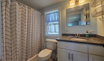 9 Arbeth Rd, Narragansett, RI 02879