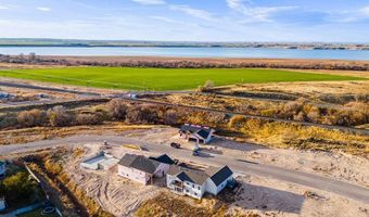 328 Lakeview Blvd, American Falls, ID 83211