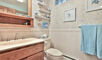 706 Benton St, Anoka, MN 55303