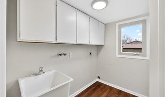 578 N Main St, Amherst, OH 44001