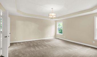 679 Erin Dr, Avon, IN 46123