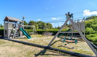88 Rope Walk Rd, Bourne, MA 02532