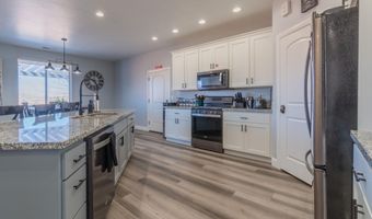 665 S Shelter Cove Dr, Big Water, UT 84741