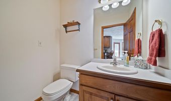 6 Carriage Chase Ln, Atkinson, NH 03811