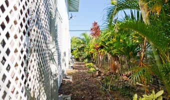 45-503 KAHILI St, Honokaa, HI 96727
