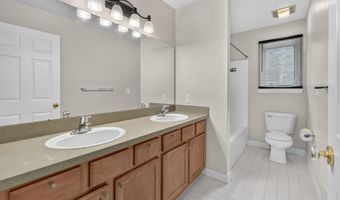 392 Sedgewood Ln, Ann Arbor, MI 48103
