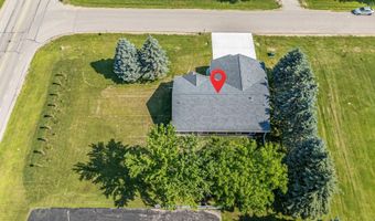 2005 E RIDGE HAVEN Ln, Appleton, WI 54913
