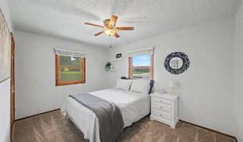 2349 Lakeview Dr, Ames, IA 50010